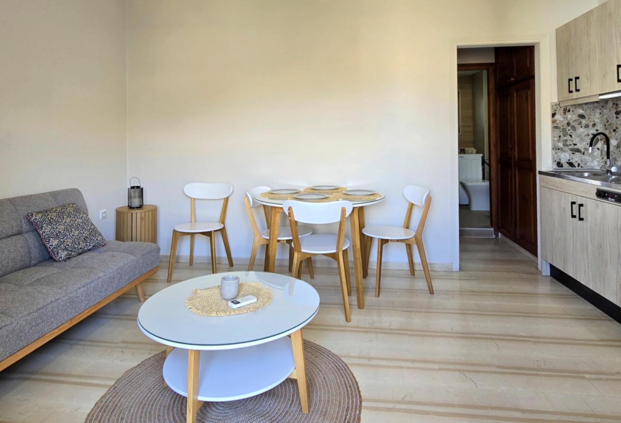 Hotel de apartamente Liva Chania (Crete)